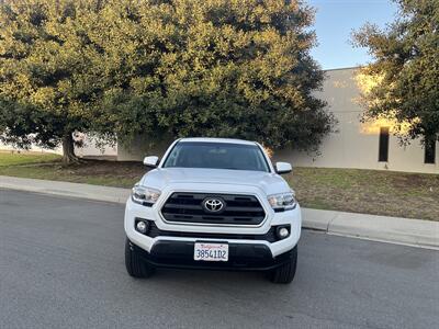 2017 Toyota Tacoma SR5 V6 Double Cab  Timing Chain Low Miles - Photo 3 - Irvine, CA 92614