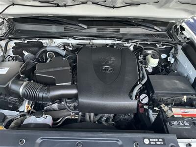 2017 Toyota Tacoma SR5 V6 Double Cab  Timing Chain Low Miles - Photo 26 - Irvine, CA 92614