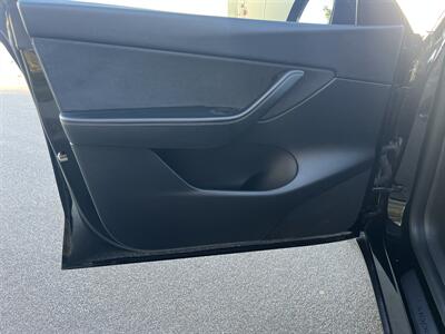 2021 Tesla Model Y Performance  Included $4000 IRS Tax Credit With Navigation, Back Up Camera And Leather - Photo 16 - Irvine, CA 92614
