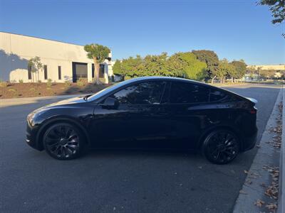 2021 Tesla Model Y Performance  Included $4000 IRS Tax Credit With Navigation, Back Up Camera And Leather - Photo 9 - Irvine, CA 92614