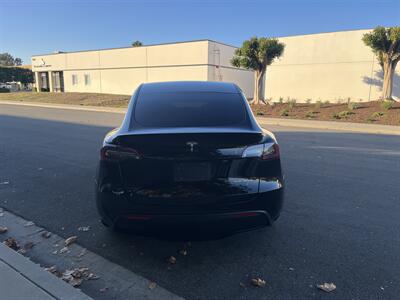 2021 Tesla Model Y Performance  Included $4000 IRS Tax Credit With Navigation, Back Up Camera And Leather - Photo 5 - Irvine, CA 92614