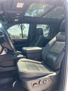 2023 GMC Yukon XL SLT   - Photo 9 - Siloam Springs, AR 72761