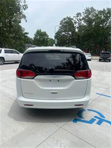 2020 Chrysler Voyager LXi   - Photo 4 - Siloam Springs, AR 72761