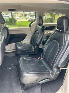 2020 Chrysler Voyager LXi   - Photo 8 - Siloam Springs, AR 72761
