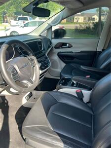 2018 Chrysler Pacifica Touring L   - Photo 7 - Siloam Springs, AR 72761