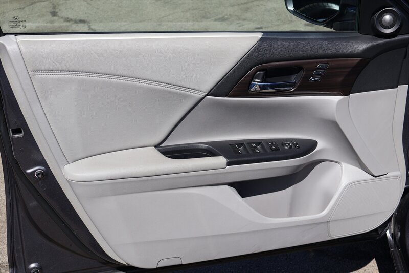2017 Honda Accord EX-L - Photo 13 - Arleta, CA 91331