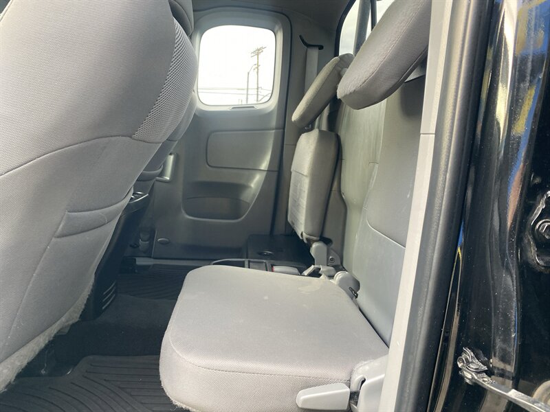 2015 Toyota Tacoma PreRunner V6 - Photo 9 - Arleta, CA 91331