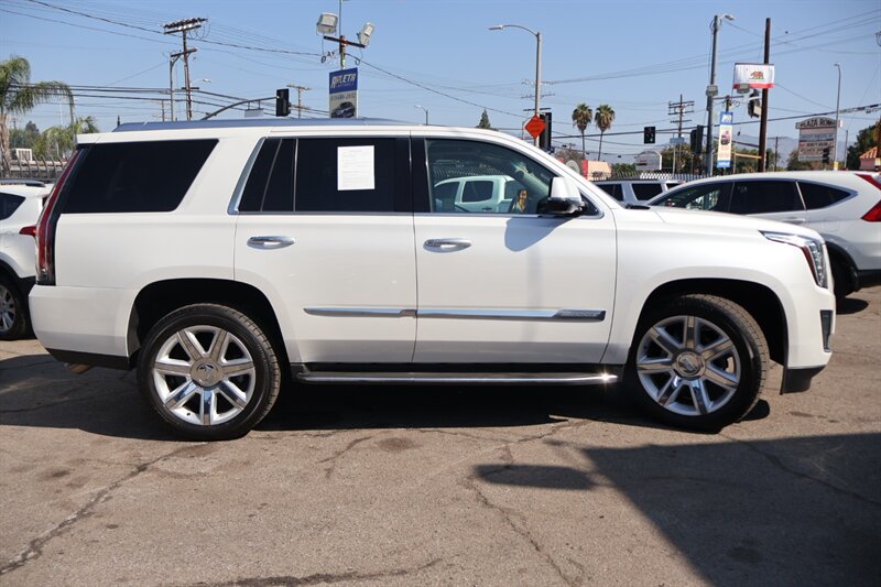2016 Cadillac Escalade Luxury Collection - Photo 4 - Arleta, CA 91331