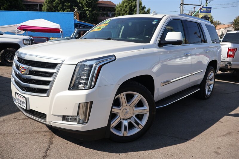 2016 Cadillac Escalade Luxury Collection - Photo 2 - Arleta, CA 91331