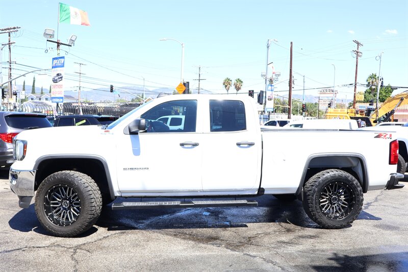 2017 GMC Sierra 1500 Z71 - Photo 2 - Arleta, CA 91331