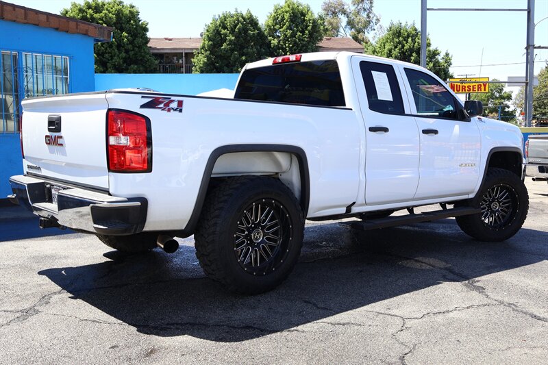 2017 GMC Sierra 1500 Z71 - Photo 5 - Arleta, CA 91331
