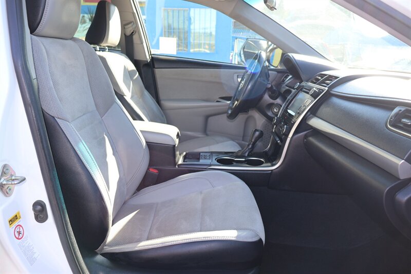 2017 Toyota Camry XSE - Photo 11 - Arleta, CA 91331