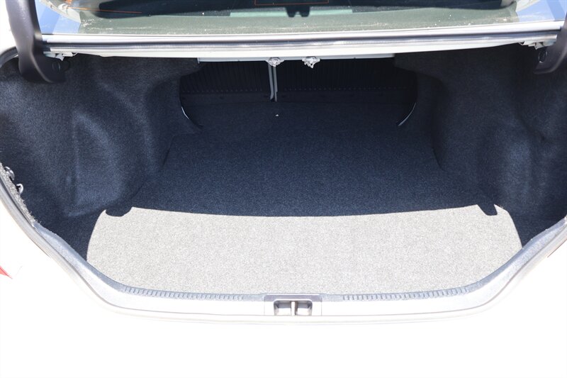 2017 Toyota Camry XSE - Photo 17