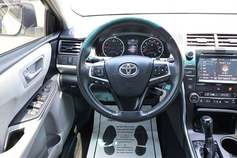 2017 Toyota Camry XSE - Photo 10