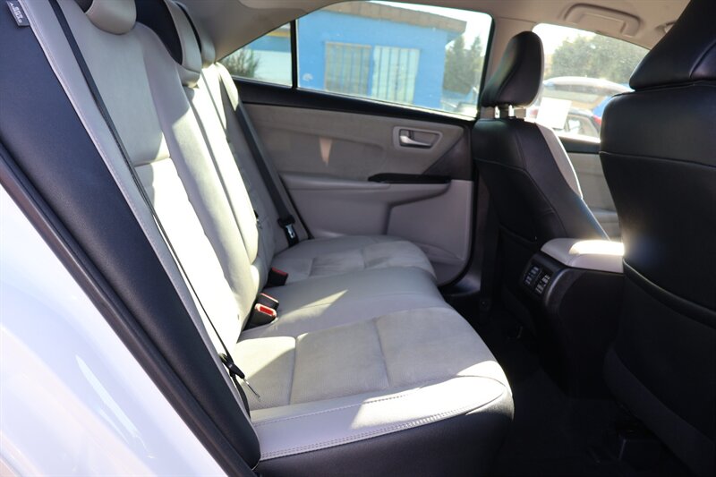 2017 Toyota Camry XSE - Photo 13 - Arleta, CA 91331