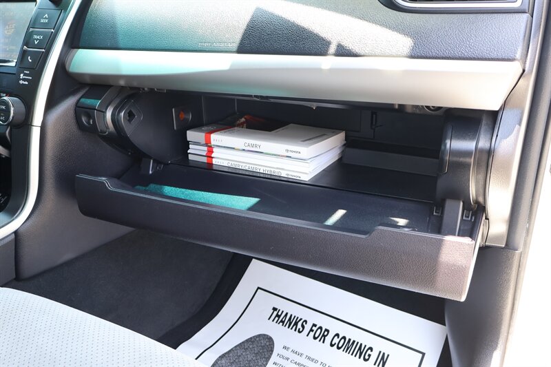 2017 Toyota Camry XSE - Photo 21