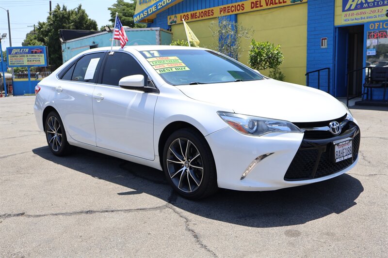 2017 Toyota Camry XSE - Photo 7