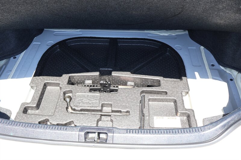 2017 Toyota Camry XSE - Photo 18