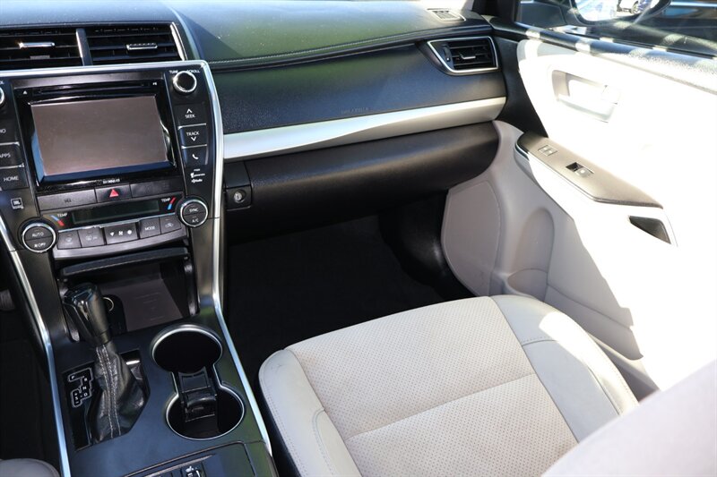 2017 Toyota Camry XSE - Photo 10 - Arleta, CA 91331