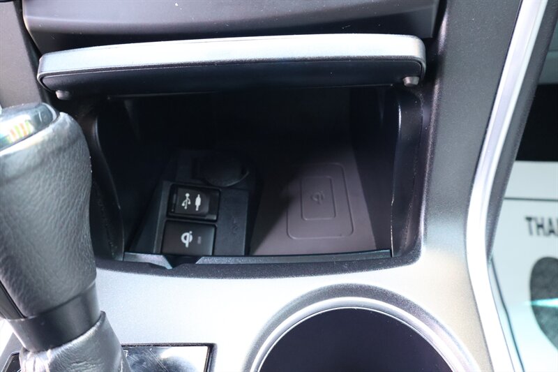 2017 Toyota Camry XSE - Photo 12