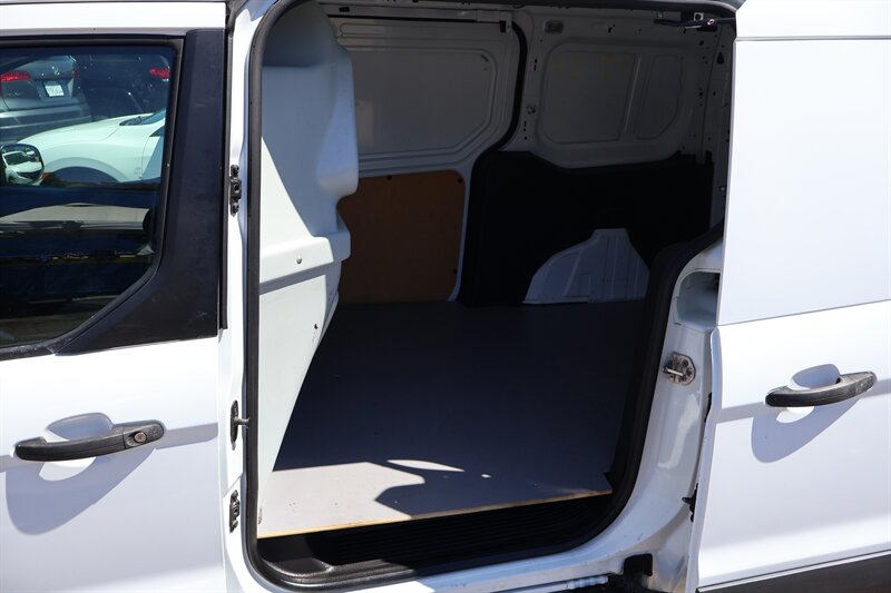 2015 Ford Transit Connect XL - Photo 11 - Arleta, CA 91331