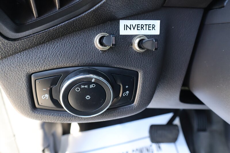 2015 Ford Transit Connect XL - Photo 10 - Arleta, CA 91331