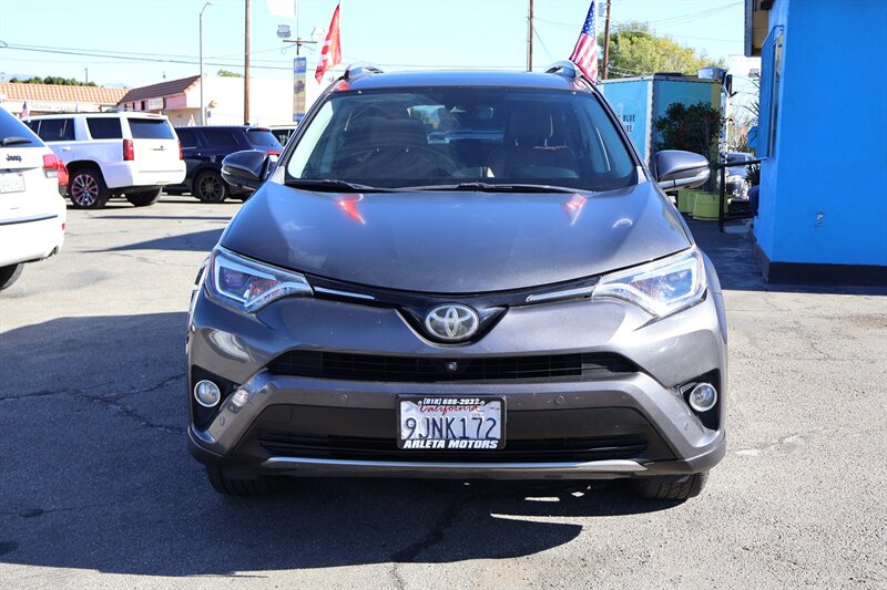 2018 Toyota RAV4 Limited - Photo 8 - Arleta, CA 91331
