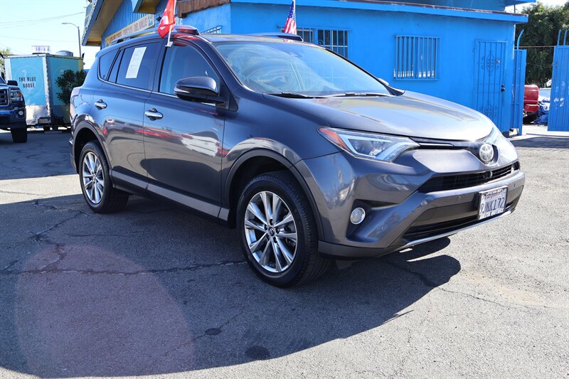 2018 Toyota RAV4 Limited - Photo 7 - Arleta, CA 91331