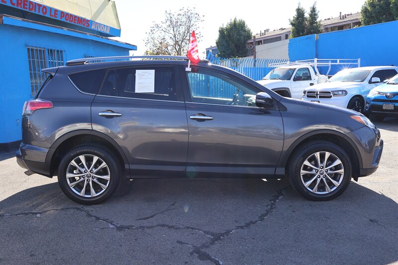 2018 Toyota RAV4 Limited - Photo 6 - Arleta, CA 91331