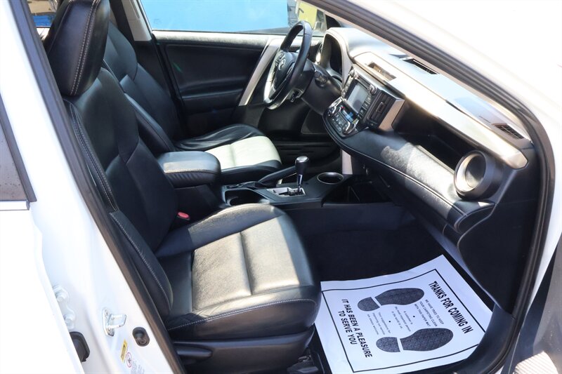 2014 Toyota RAV4 Limited - Photo 18 - Arleta, CA 91331