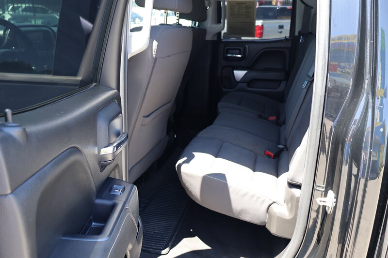 2019 Chevrolet Silverado 1500 LD LT - Photo 13 - Arleta, CA 91331