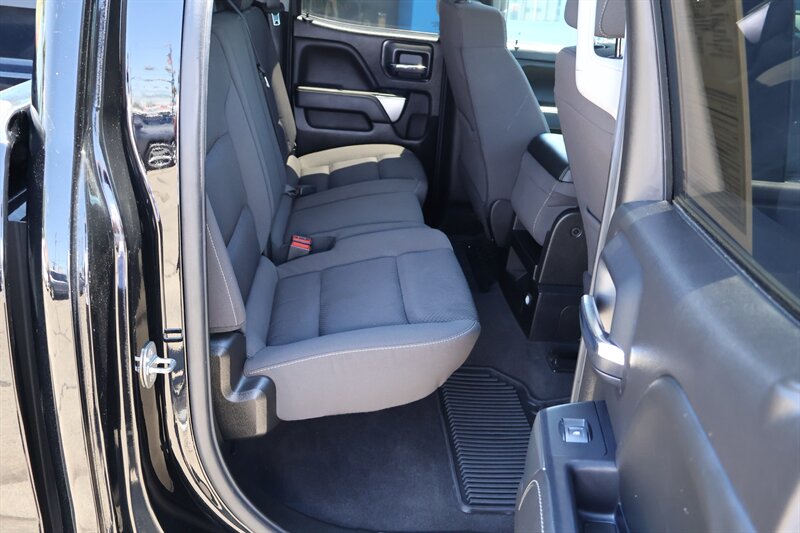 2019 Chevrolet Silverado 1500 LD LT - Photo 14 - Arleta, CA 91331