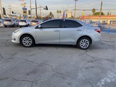 2018 Toyota Corolla LE   - Photo 2 - Arleta, CA 91331