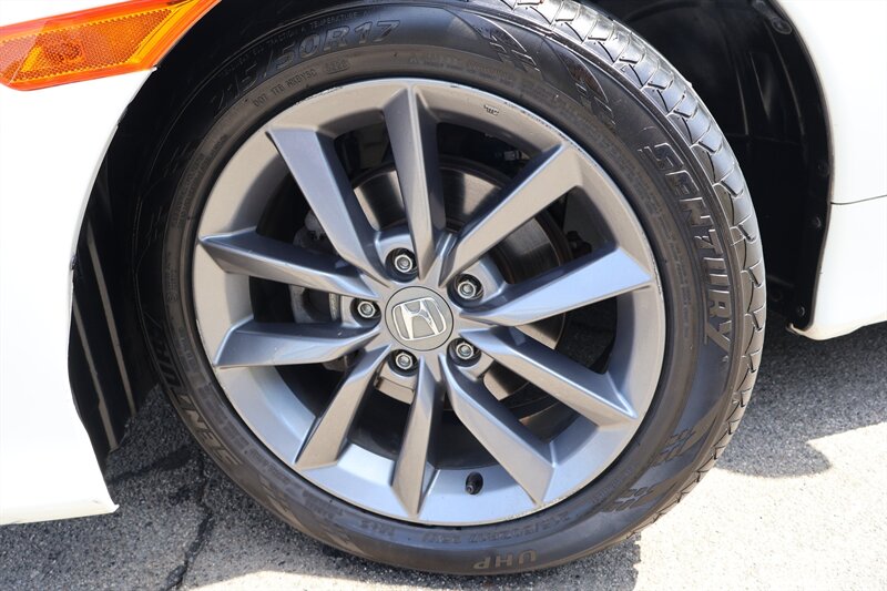 2016 Honda Civic LX - Photo 19 - Arleta, CA 91331