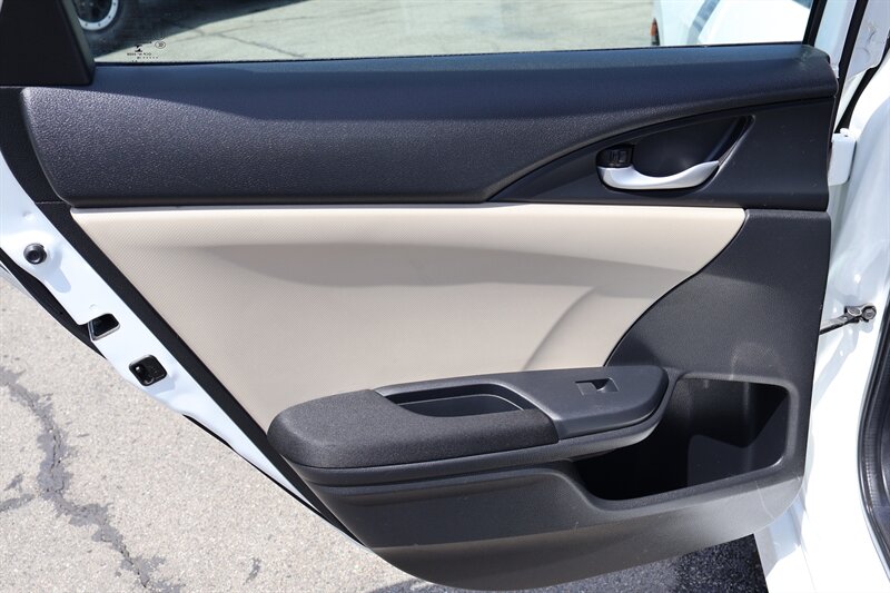 2016 Honda Civic LX - Photo 15 - Arleta, CA 91331