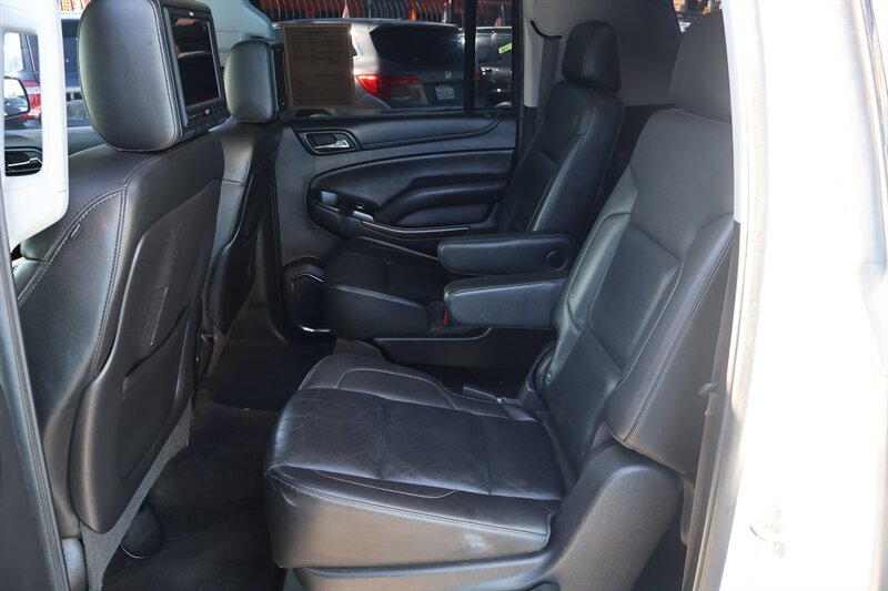 2015 GMC Yukon XL SLT - Photo 16 - Arleta, CA 91331