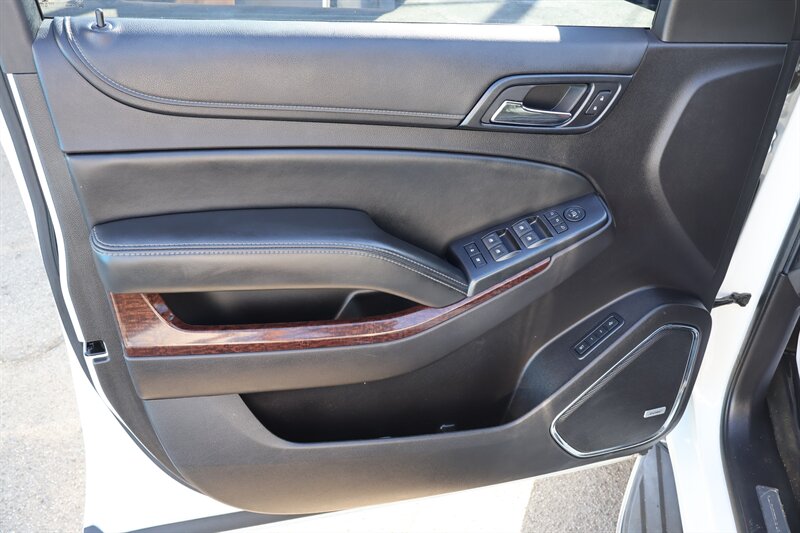 2015 GMC Yukon XL SLT - Photo 13 - Arleta, CA 91331