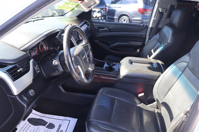 2015 GMC Yukon XL SLT - Photo 12 - Arleta, CA 91331