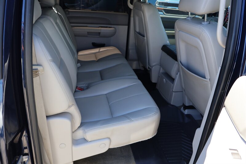 2011 GMC Sierra 1500 SLE - Photo 14 - Arleta, CA 91331