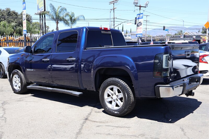 2011 GMC Sierra 1500 SLE - Photo 3 - Arleta, CA 91331