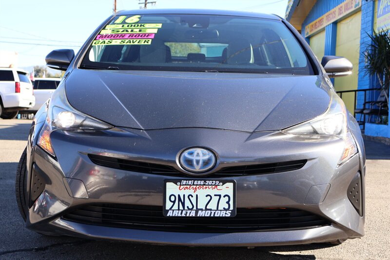 2016 Toyota Prius Four - Photo 2 - Arleta, CA 91331