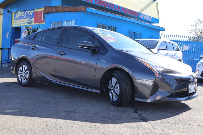 2016 Toyota Prius Four - Photo 3 - Arleta, CA 91331