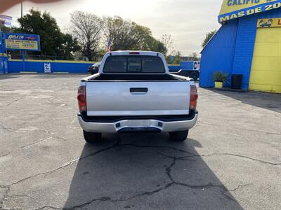 2005 Toyota Tacoma PreRunner V6   - Photo 3 - Arleta, CA 91331