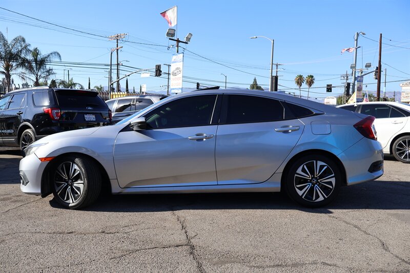 2017 Honda Civic EX-T - Photo 2 - Arleta, CA 91331