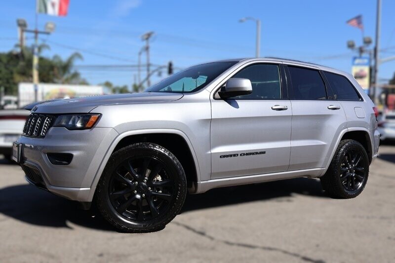 2019 Jeep Grand Cherokee Laredo   - Photo 1 - Arleta, CA 91331