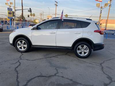 2013 Toyota RAV4 XLE   - Photo 3 - Arleta, CA 91331