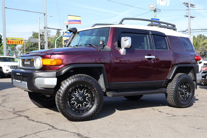 2007 Toyota FJ Cruiser 4dr SUV   - Photo 1 - Arleta, CA 91331