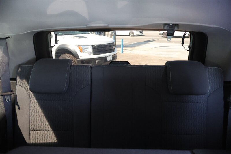 2017 Chevrolet Tahoe LS - Photo 11 - Arleta, CA 91331