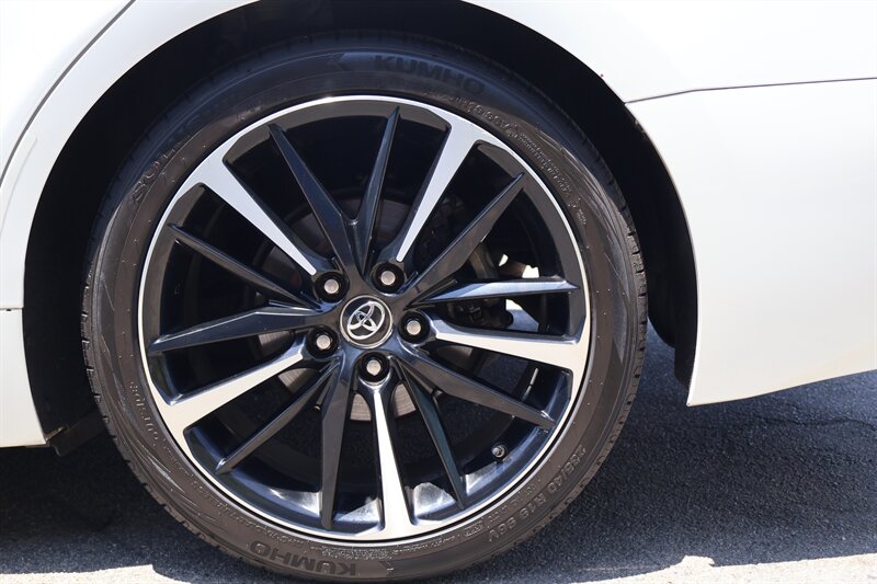 2018 Toyota Camry XSE - Photo 21 - Arleta, CA 91331
