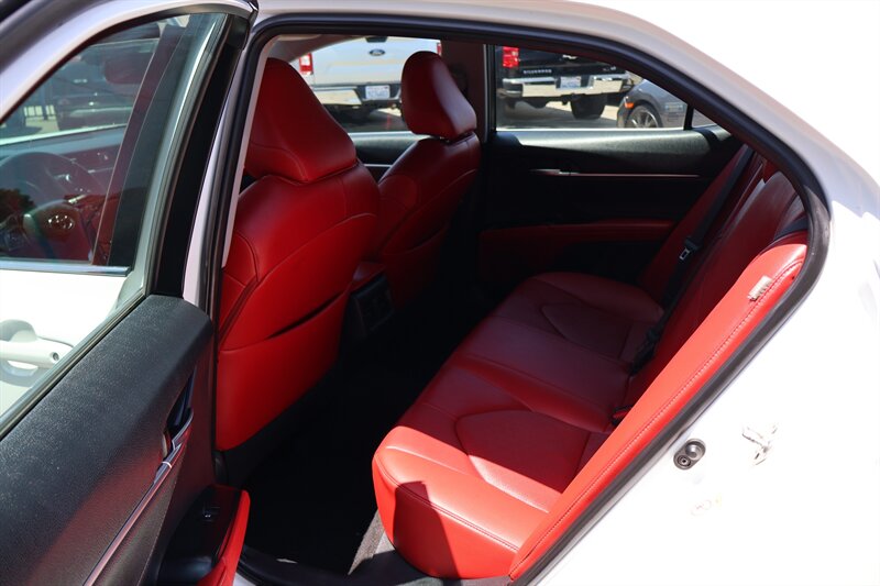 2018 Toyota Camry XSE - Photo 15 - Arleta, CA 91331